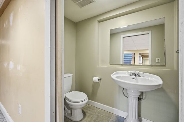 95 Uxbridge Street, Cranston, RI 02920