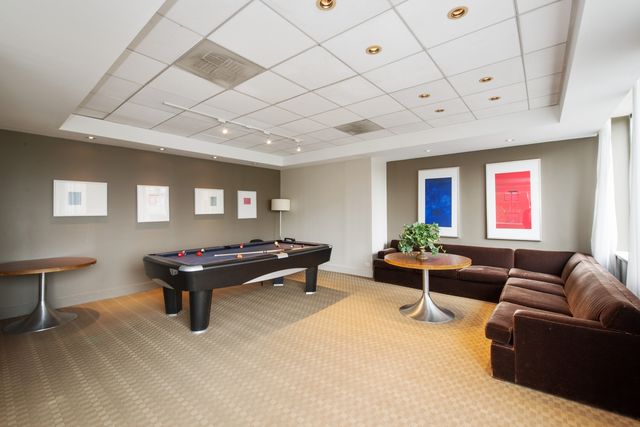 655 W IRVING PARK Road 3313, Chicago, IL 60613
