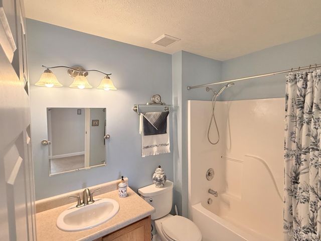 220 Gatehouse Court, Monroe, OH 45050