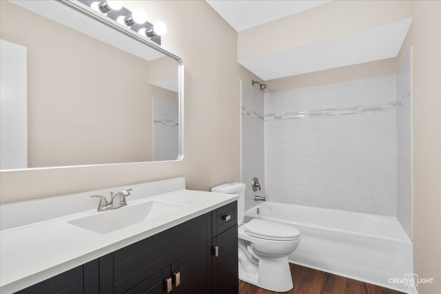 162 N Canyon Drive, Bolingbrook, IL 60490