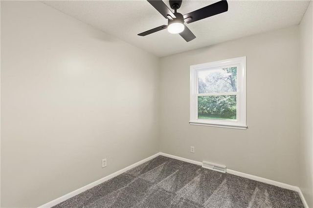 7745 Yecker Avenue, Kansas City, KS 66109