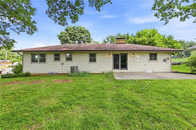 7745 Yecker Avenue, Kansas City, KS 66109