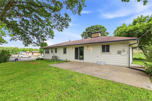 7745 Yecker Avenue, Kansas City, KS 66109