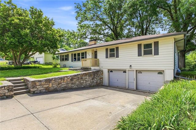 7745 Yecker Avenue, Kansas City, KS 66109