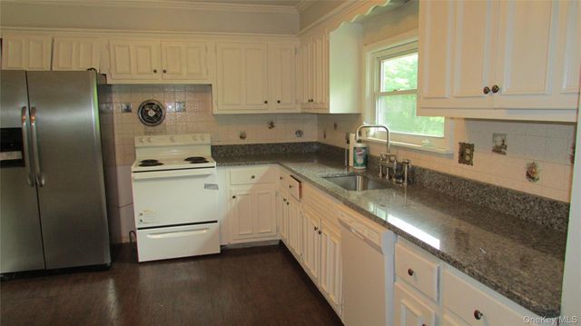 19 FENMORE FL 1, Wappingers Falls, NY 12590