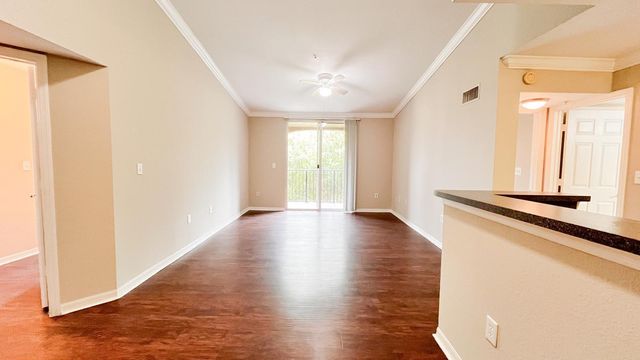 15155 Michelangelo Boulevard 304, Delray Beach, FL 33446