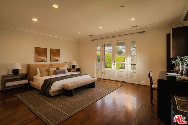 1008 Lexington Road, Beverly Hills, CA 90210