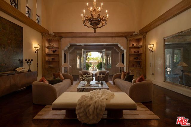 1008 Lexington Road, Beverly Hills, CA 90210