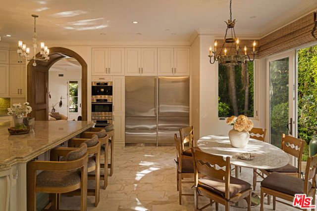 1008 Lexington Road, Beverly Hills, CA 90210