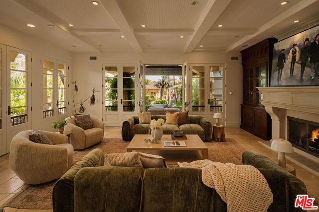 1008 Lexington Road, Beverly Hills, CA 90210