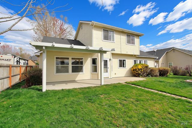 689 Triumph Dr, Middleton, ID 83644