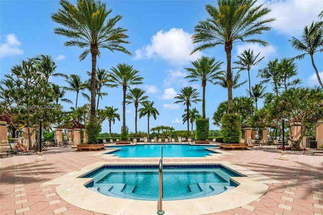 13633 Deering Bay Drive PH285, Coral Gables, FL 33158
