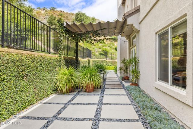 3050 Eagles Claw Avenue, Thousand Oaks, CA 91362