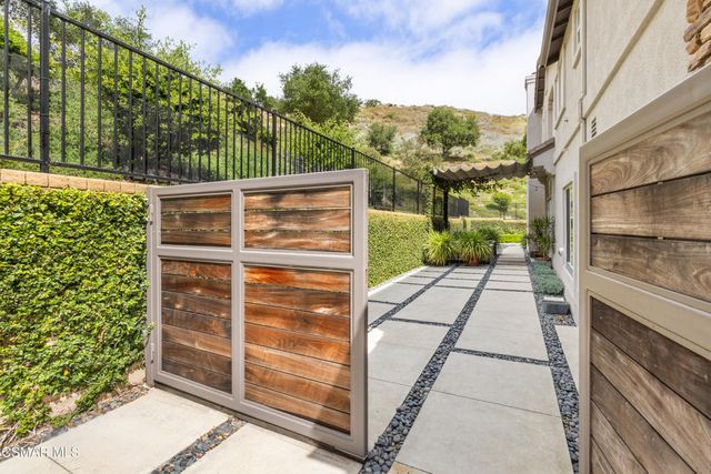 3050 Eagles Claw Avenue, Thousand Oaks, CA 91362