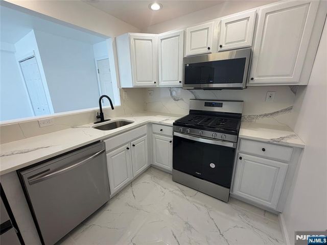 131 Clinton Place 214, Hackensack, NJ 07601