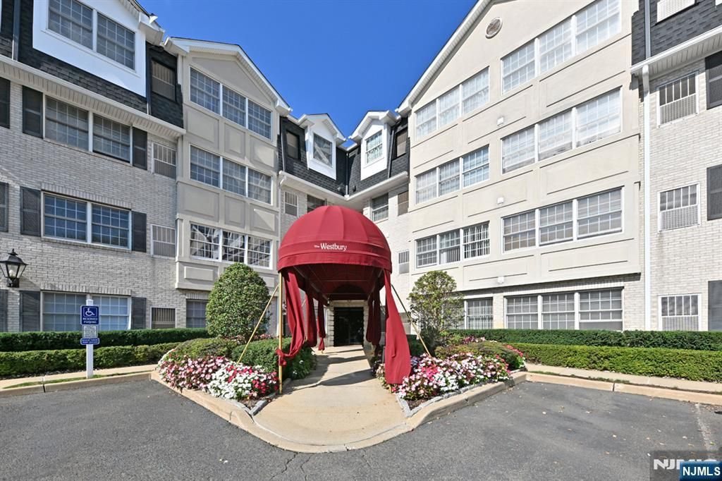 131 Clinton Place 214, Hackensack, NJ 07601