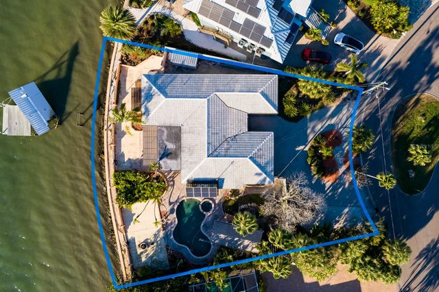 1844 VENETIAN POINT DRIVE, Clearwater, FL 33755