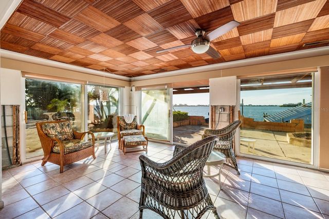 1844 VENETIAN POINT DRIVE, Clearwater, FL 33755