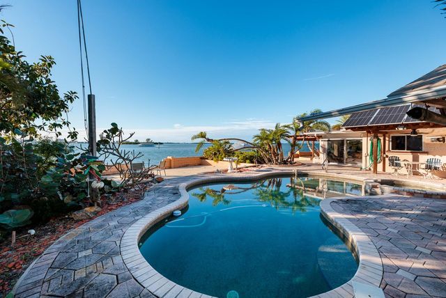 1844 VENETIAN POINT DRIVE, Clearwater, FL 33755