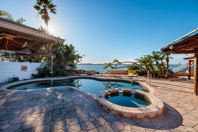 1844 VENETIAN POINT DRIVE, Clearwater, FL 33755