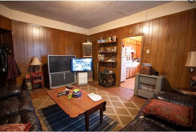 307 W Spruce Street, Whitewright, TX 75491