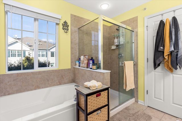 10003 Cummings Street, Huntley, IL 60142