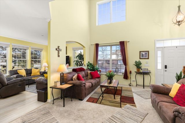 10003 Cummings Street, Huntley, IL 60142