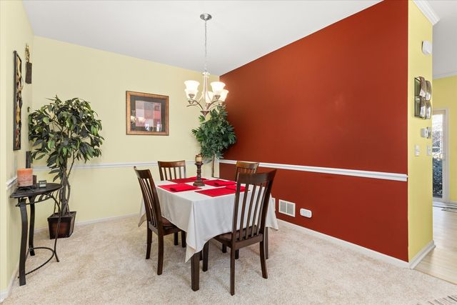 10003 Cummings Street, Huntley, IL 60142