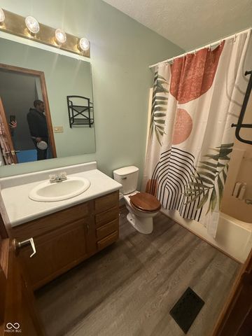 1007 Candlestick Drive, Lebanon, IN 46052