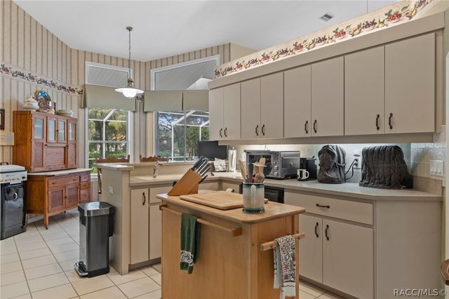 4975 N Celosia Terrace, Beverly Hills, FL 34465