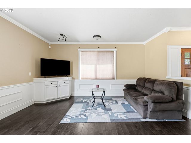 17065 Se BROOKLYN St, Portland, OR 97236