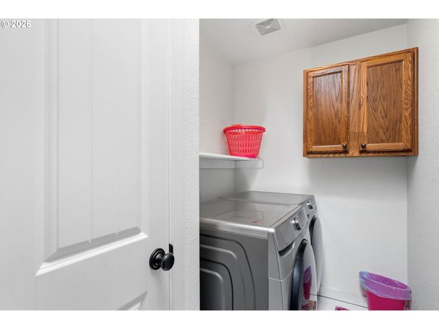 17065 Se BROOKLYN St, Portland, OR 97236