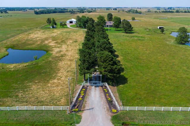 23535 E 720 Road, Wagoner, OK 74467