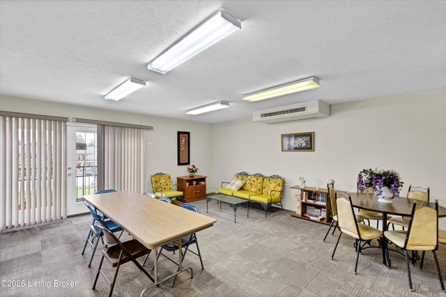337 El Conquistador Pl, Louisville, KY 40220