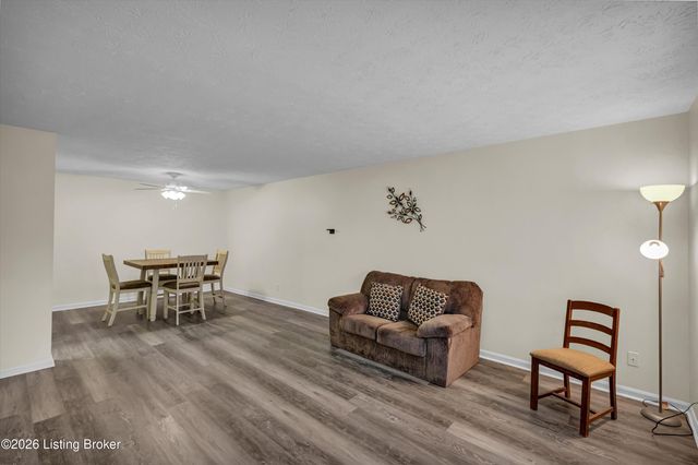 337 El Conquistador Pl, Louisville, KY 40220