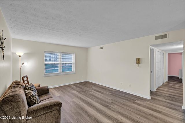 337 El Conquistador Pl, Louisville, KY 40220