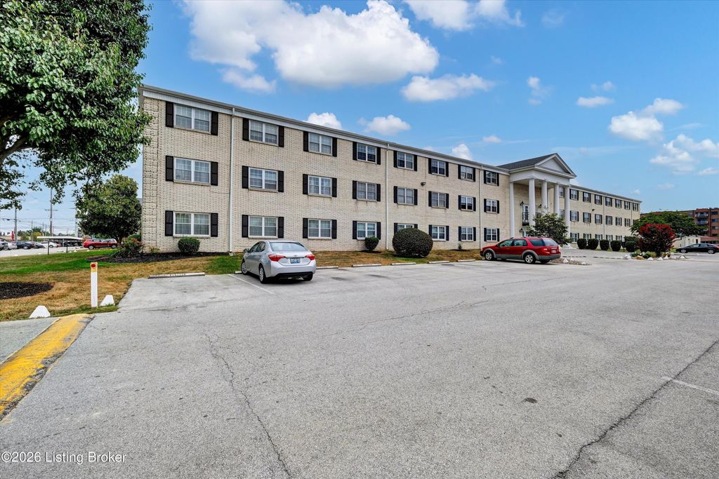 337 El Conquistador Pl, Louisville, KY 40220