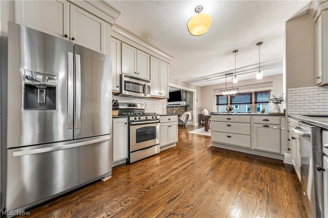 1306 Marlowe Avenue, Lakewood, OH 44107