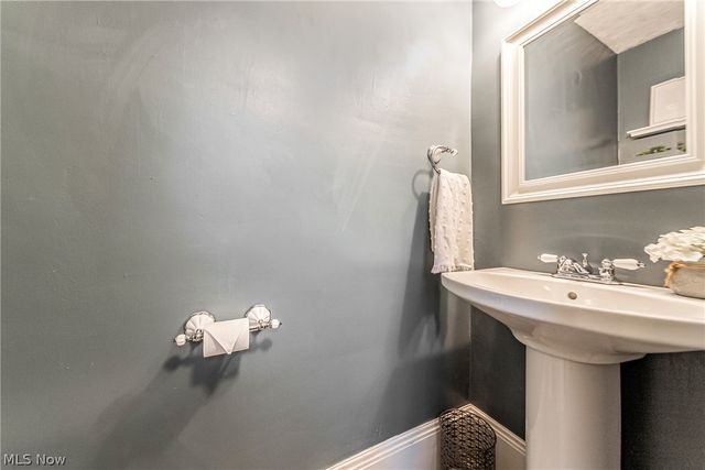 1306 Marlowe Avenue, Lakewood, OH 44107
