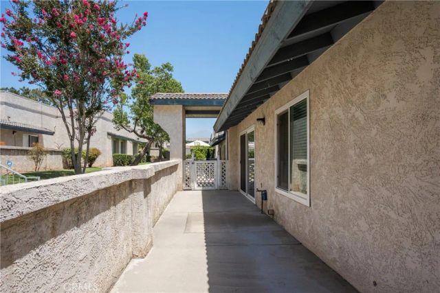 7001 Church 15, Highland, CA 92346