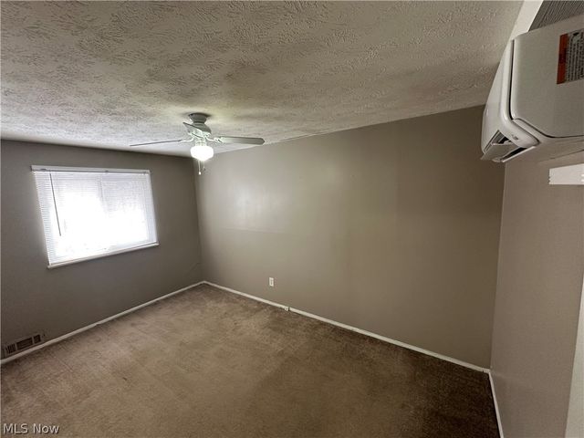 29902 Euclid Avenue B7, Wickliffe, OH 44092