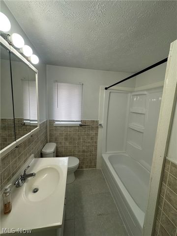 29902 Euclid Avenue B7, Wickliffe, OH 44092