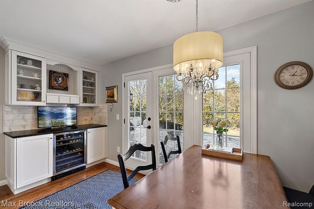 110 Denbar Road, Bloomfield Hills, MI 48304