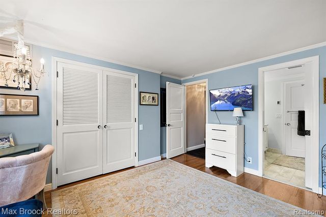 110 Denbar Road, Bloomfield Hills, MI 48304