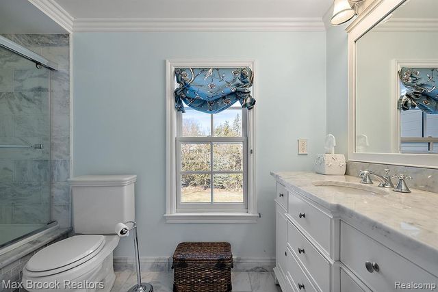 110 Denbar Road, Bloomfield Hills, MI 48304