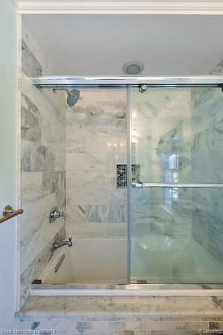 110 Denbar Road, Bloomfield Hills, MI 48304