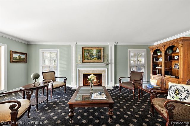 110 Denbar Road, Bloomfield Hills, MI 48304