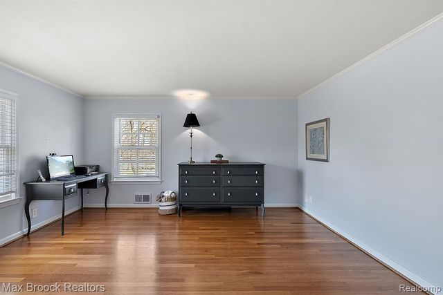 110 Denbar Road, Bloomfield Hills, MI 48304