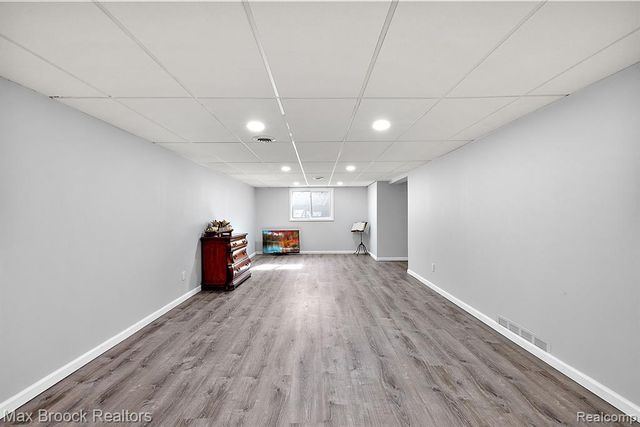 110 Denbar Road, Bloomfield Hills, MI 48304