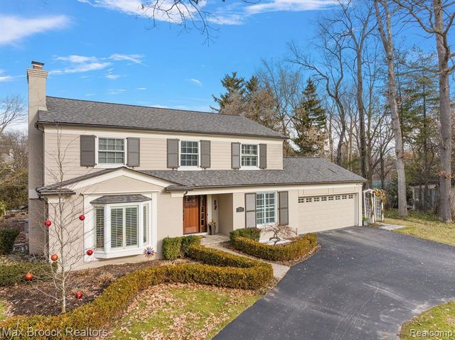 110 Denbar Road, Bloomfield Hills, MI 48304